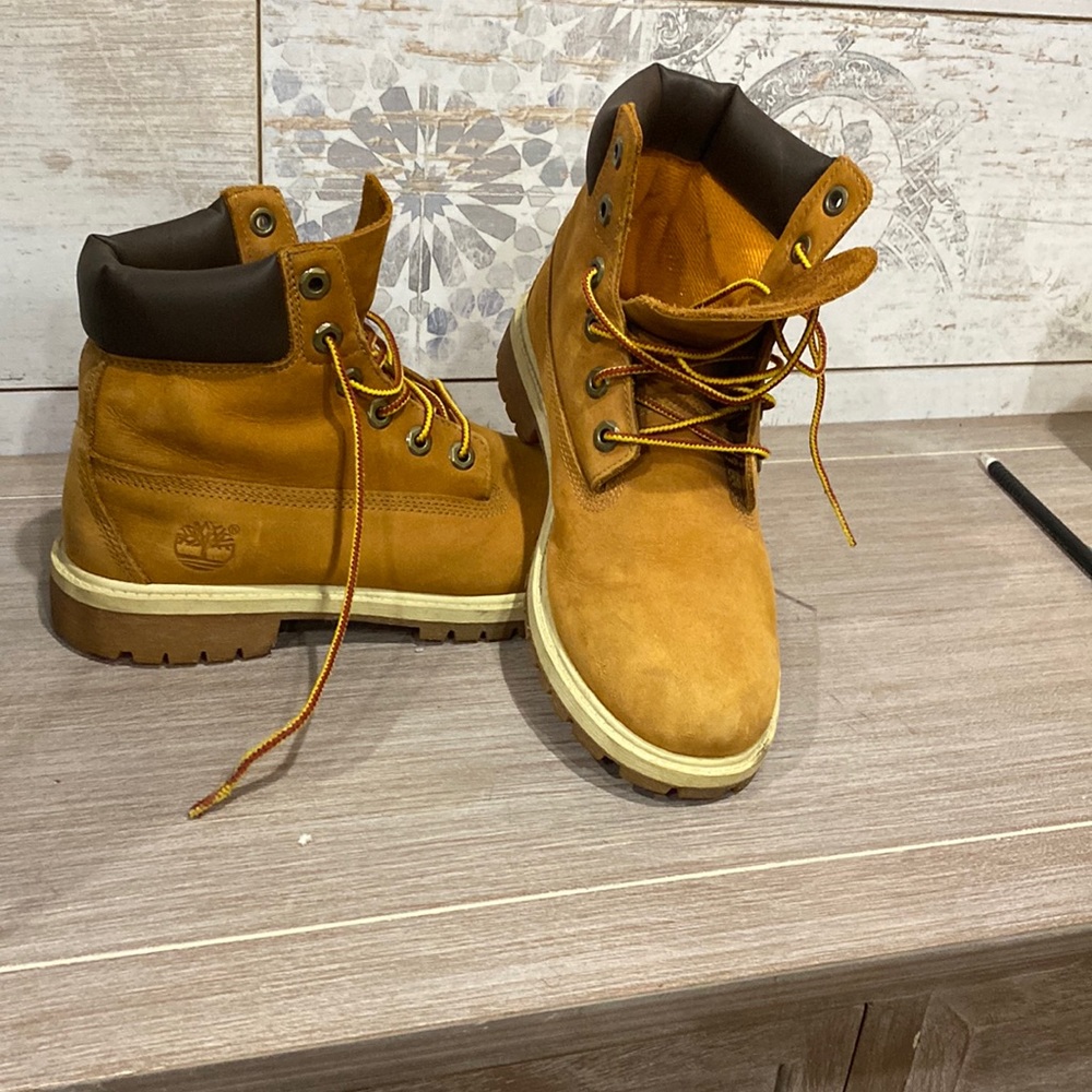 Premium Timberland Wheat Nubuck boots